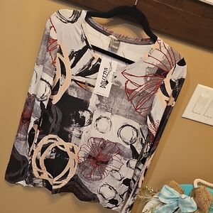 Women's Abstract Print Top - Black and White